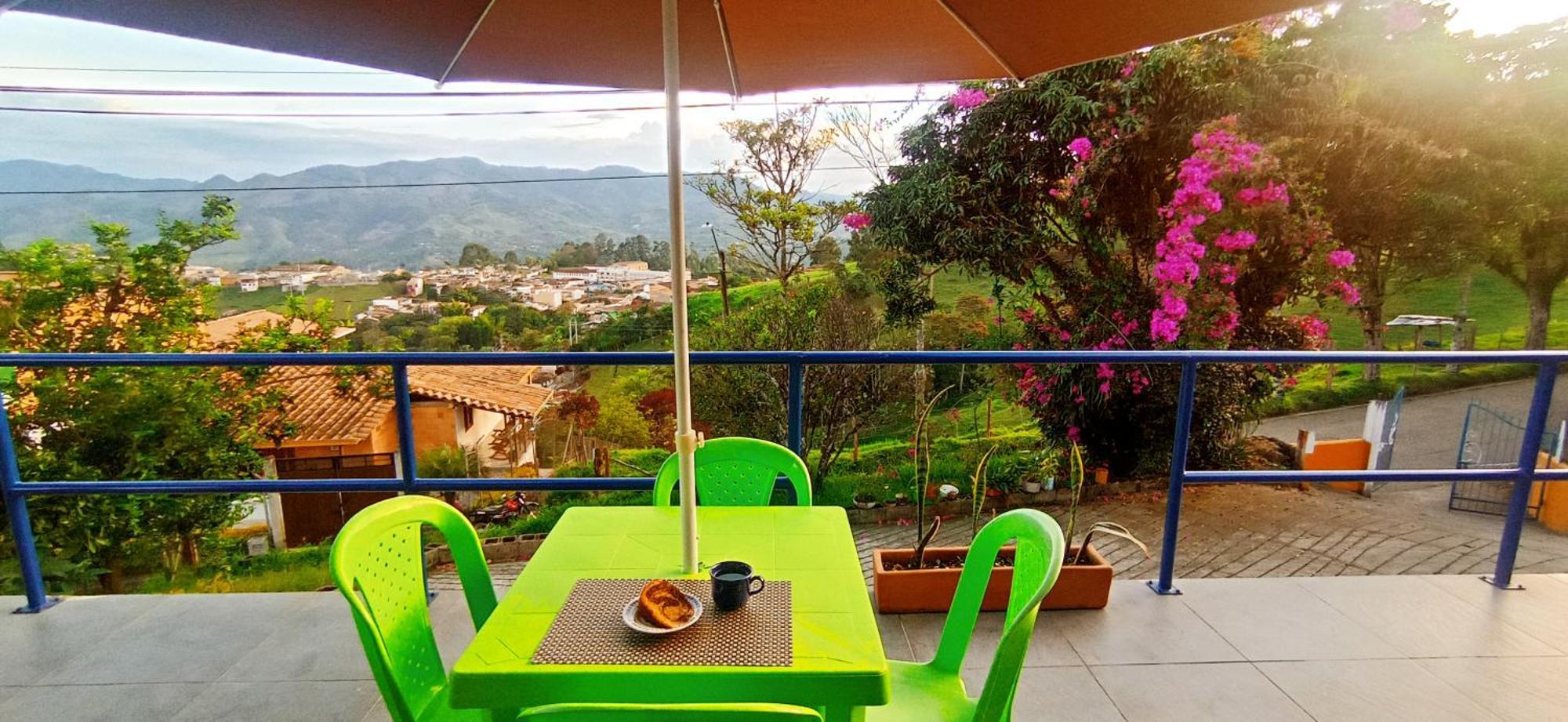 Hotel ᒍᑌᕼᗩᒪᑌ Jericoc  Esterno foto
